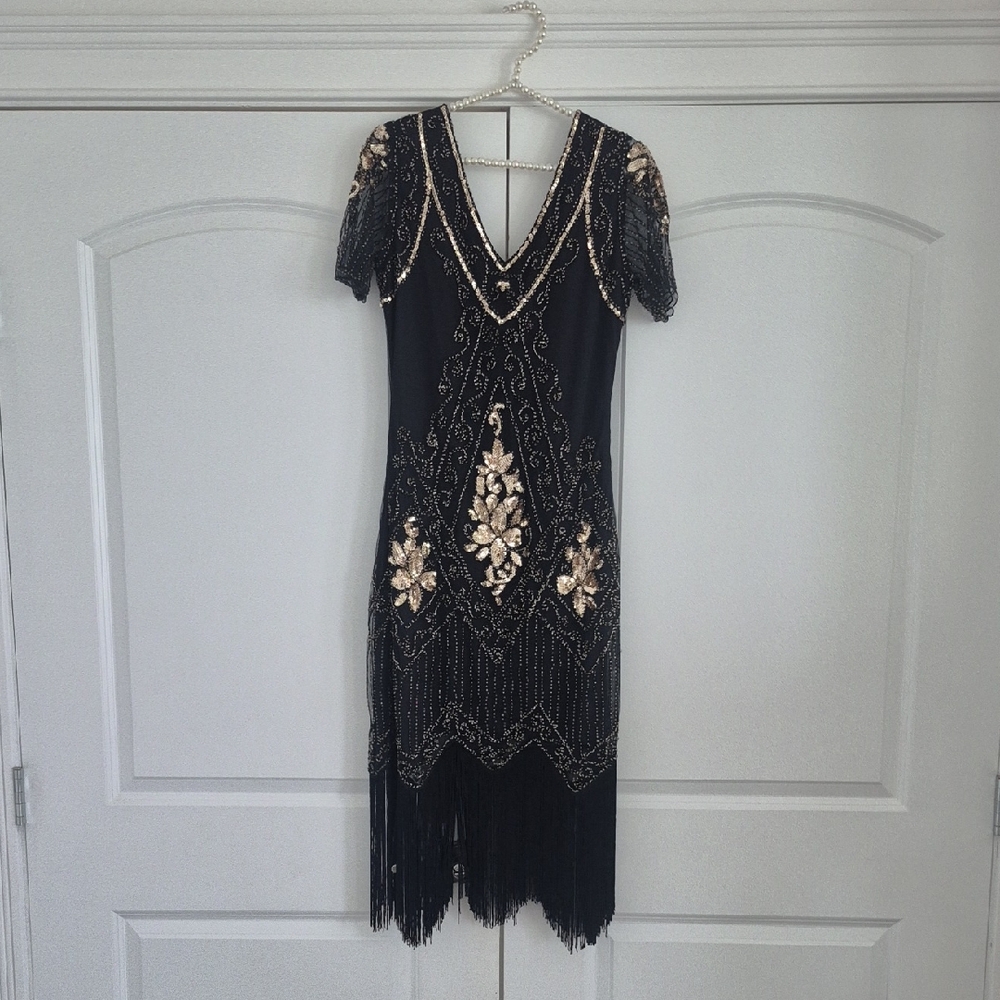 Flapper Black and Gold Dress